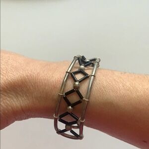 5/ $25 𝅺Bracelet Silver plated bracelet black beads